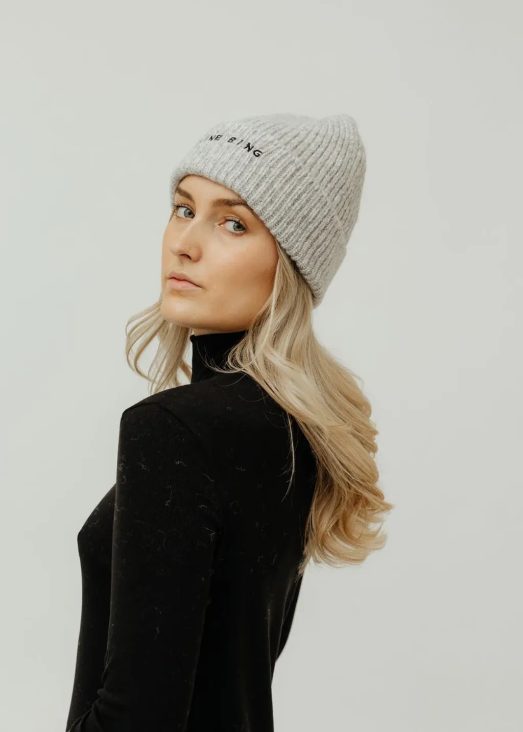 Anine Bing Elia Beanie in Light Heather Grey