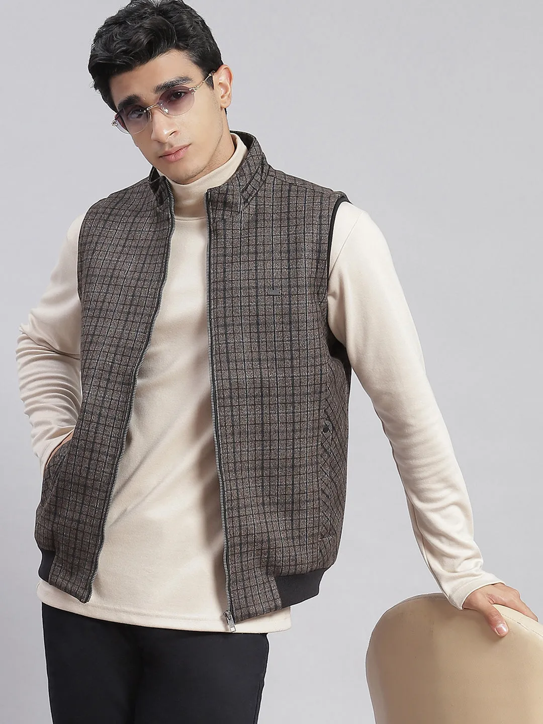 Men Brown Check Stand Collar Sleeveless Jackets