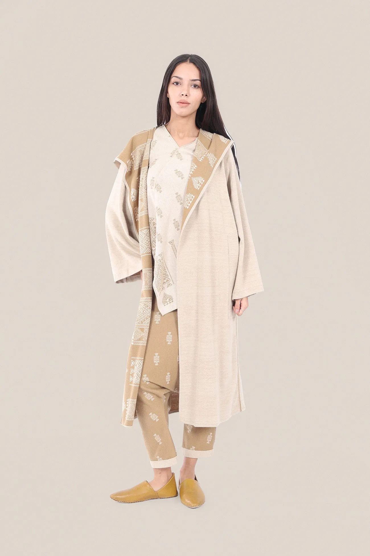 Reversible jacquard coat with hoodie