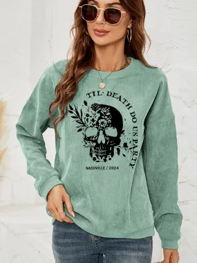 Skull Graphic Dropped Shoulder Sweatshirt – For When You Want to Look Badass and Cozy at the Same Time