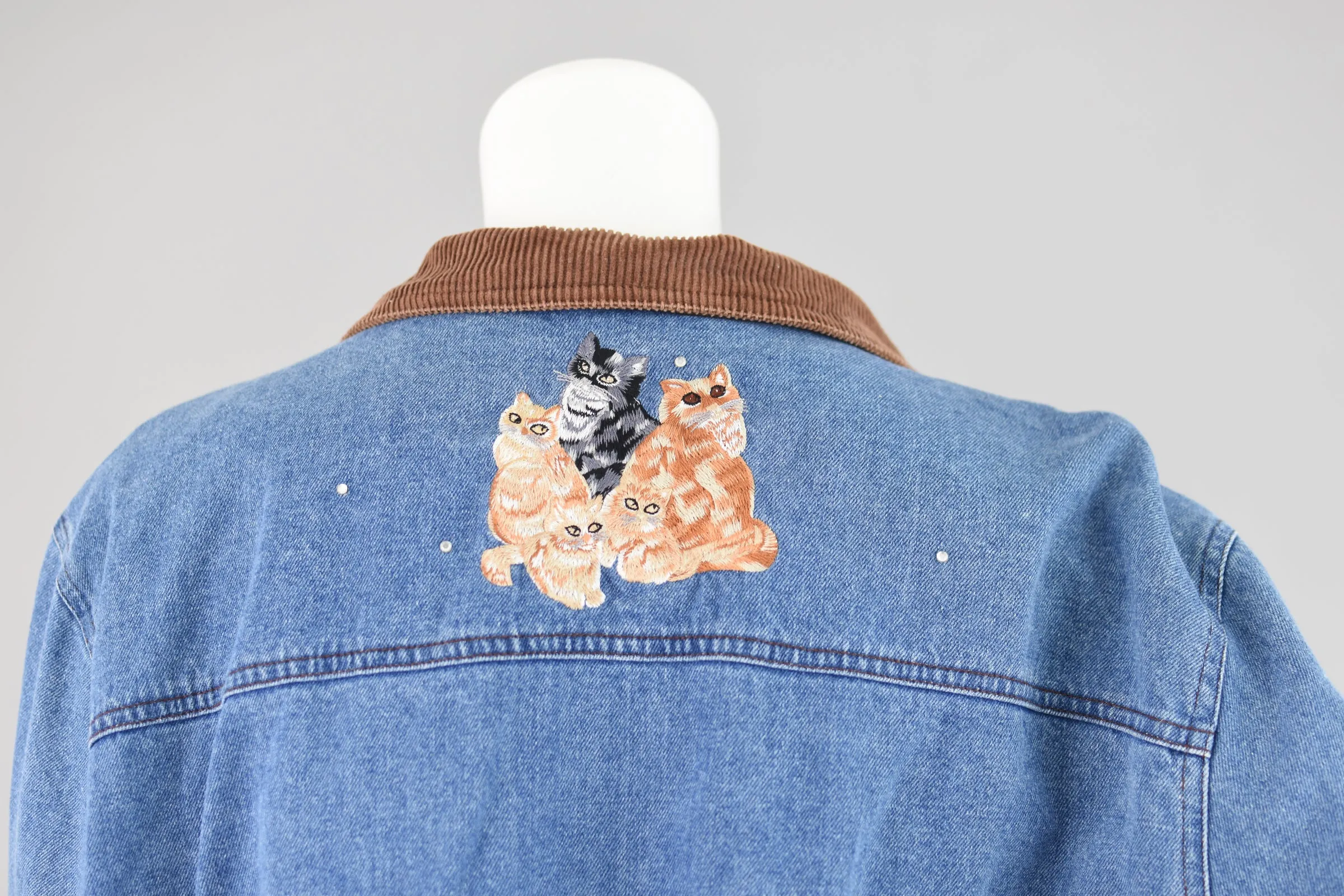 Vintage Jean Jacket with Embroidered Cats Motif, Women's Plus Size 1X